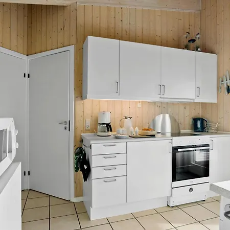 Vakantiehuis 4 Bedroom Nice Home In Faaborg *
